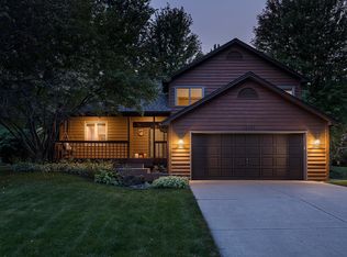 112323 Chatfield Ct, Chaska, MN 55318