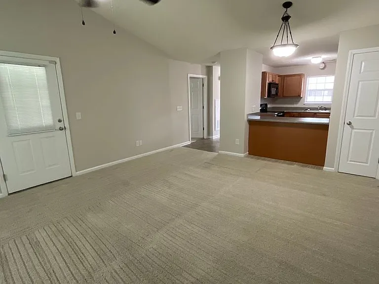 Meridian Park Apartments — Photo 278
