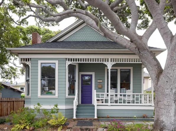 215 Lobos Ave, Pacific Grove, CA 93950