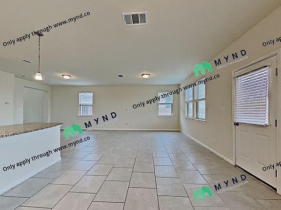 4th image of 301 Earl Keen St #301