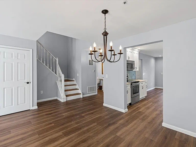 1314 Chanticleer Cherry — Photo 20