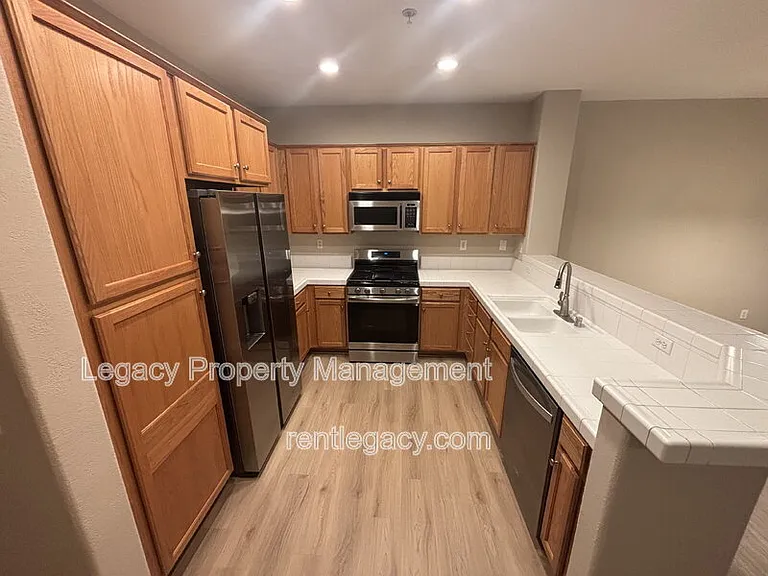 108 Esplanade Cir — Photo 6