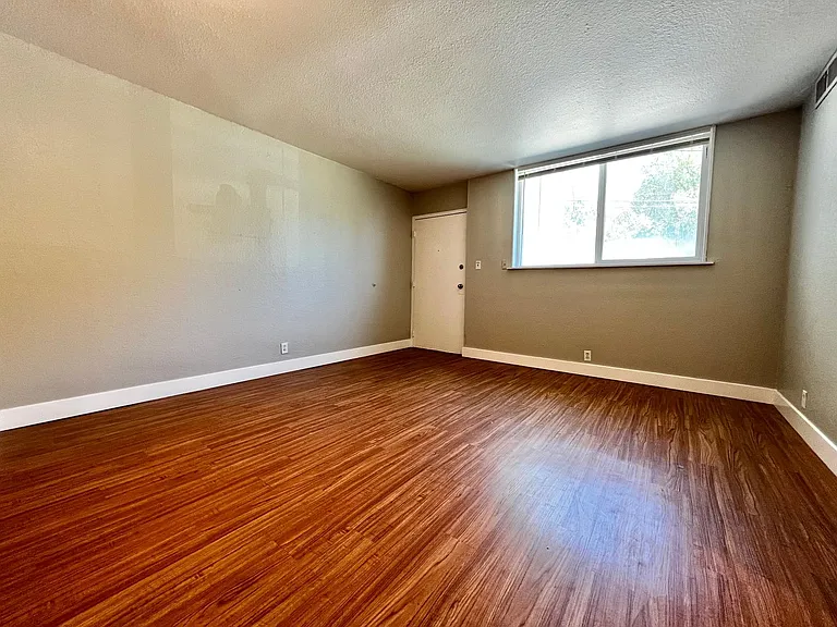 NShields632 (KC-LN-KB) — Photo 12