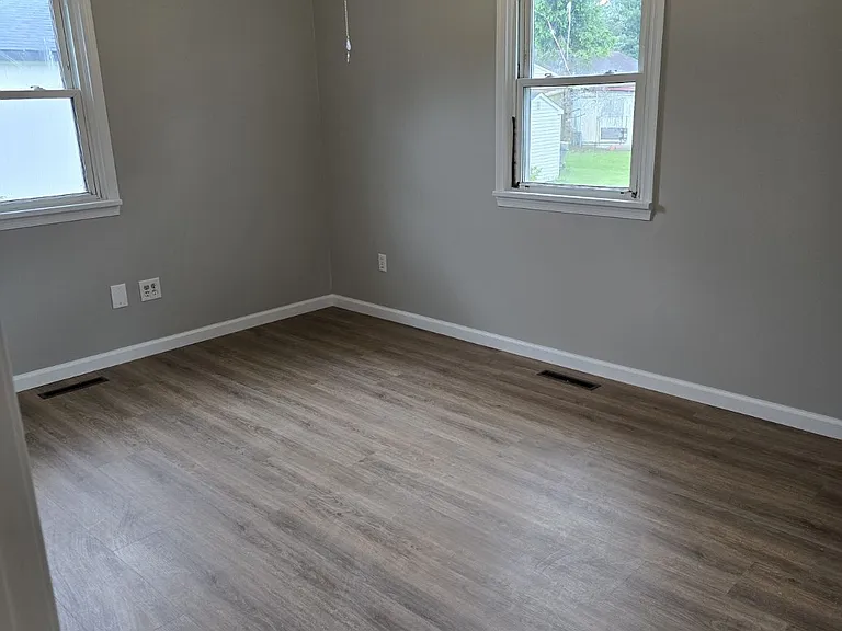 407 Maryland Ave — Photo 8
