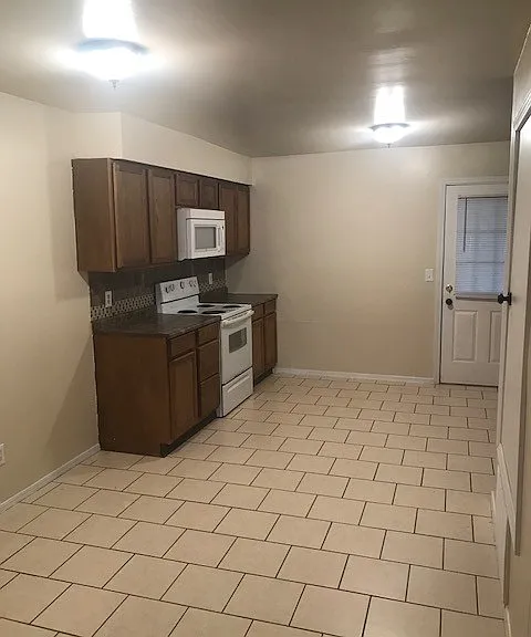 625 N Betty Jo Dr — Photo 4