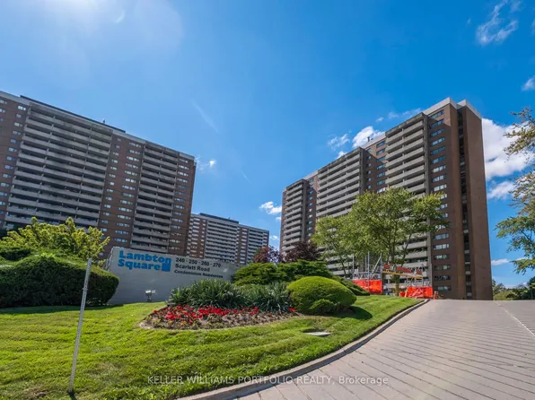 260 Scarlett Rd #101, Toronto, ON M6N 4X6