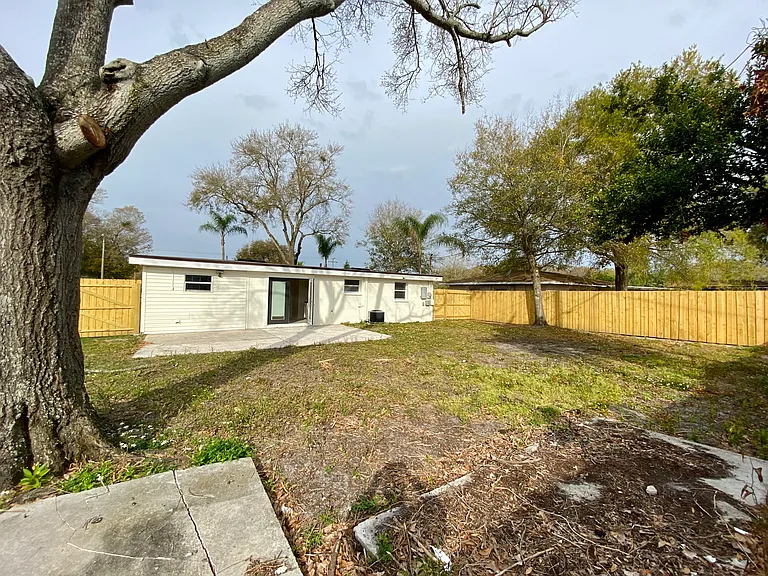 1212 Windermere Way — Photo 18