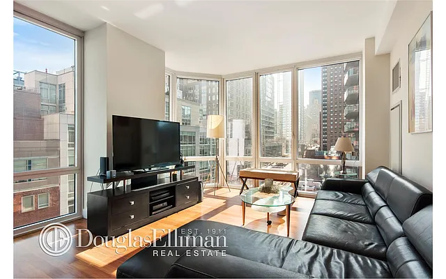Rented by Douglas Elliman | media 7