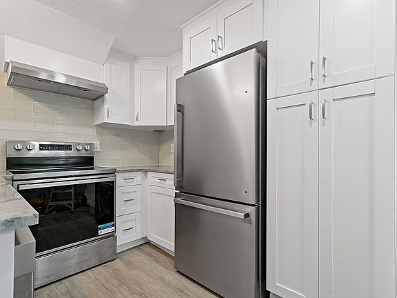 5th image of 8441 Bayshore Dr #B
