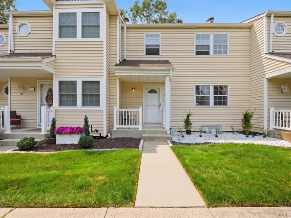 30 Jefferson, Yaphank, NY 11980