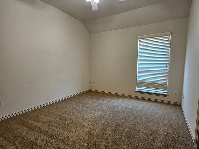 513 Summit View Ct — Photo 19