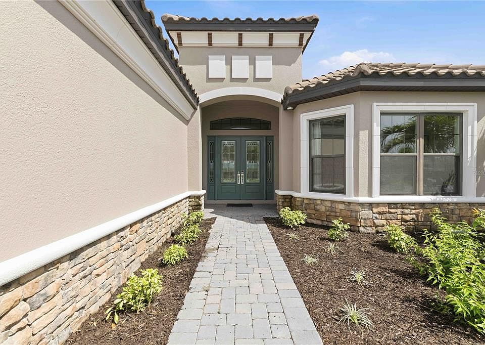 1st image of 7704 MOONBEAM AVENUE