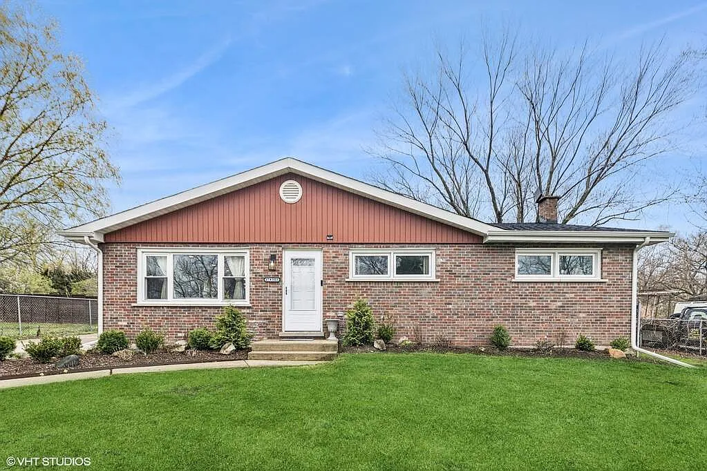 17W505 Schiller St photo 1