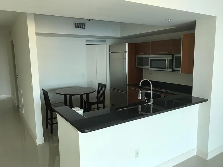 3000 Oasis Grand Blvd #2802 — Photo 11