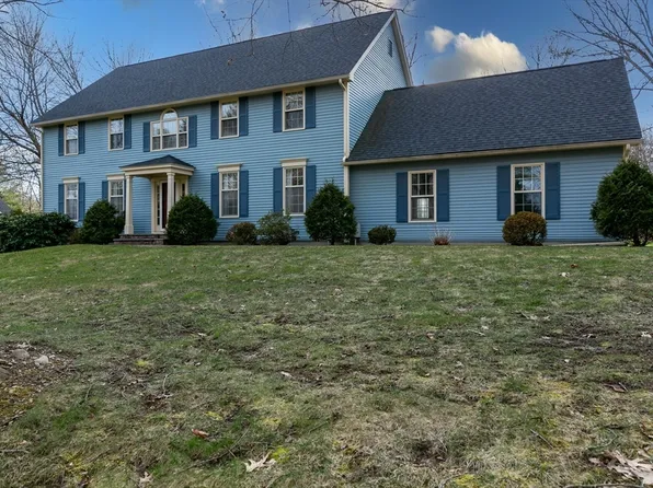 7 Country Way, Shrewsbury, MA 01545