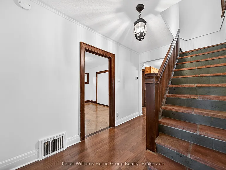 483 Woolwich St — Photo 21
