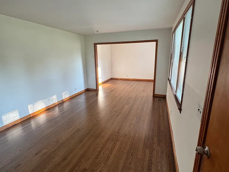 3001 Hillhurst Dr — Photo 8