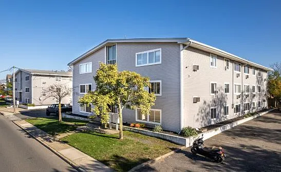 544-560 Beachway #5B — Photo 5