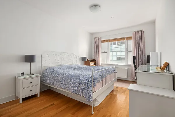 Sold by Compass | media 7