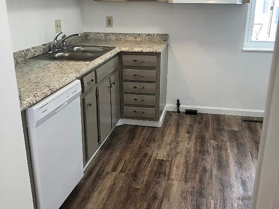 5th image of 3890 La Rosa Dr #3890
