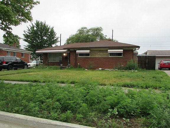 2nd image of 27233 E Crestmont St