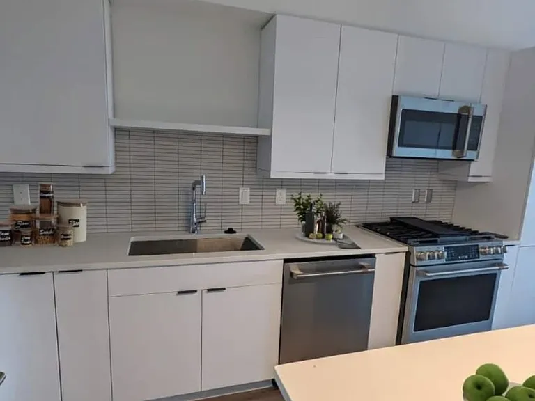 346 Peters St SW #208 — Photo 9