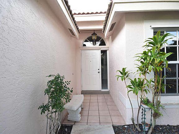2nd image of 8227 White Rock Cir