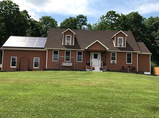 7 Riverwood Dr, Marlboro, NY 12542