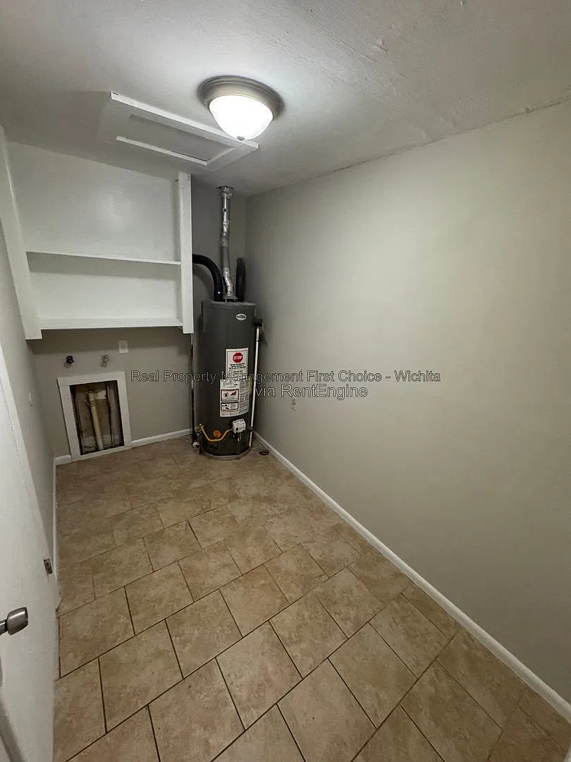 2 bed, 1.0 bath, 800 sqft, $700 — Photo 4