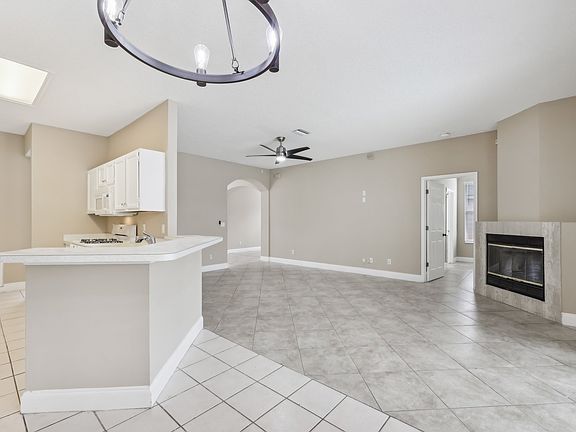 5th image of 18101 Misty Blue Ln