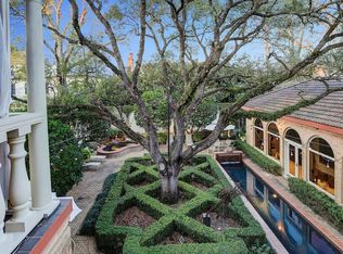 3826 Overbrook Ln, Houston, TX 77027