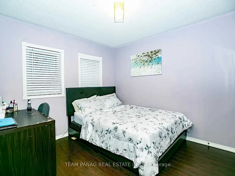 4 Queen Anne Dr — Photo 9