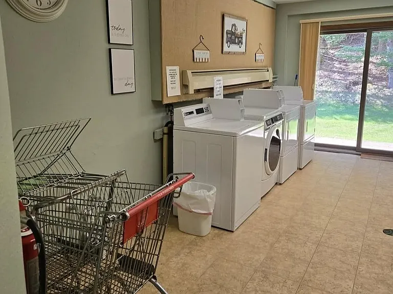 272 Madison St #4 — Photo 8