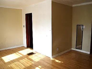 525 Owen St — Photo 9
