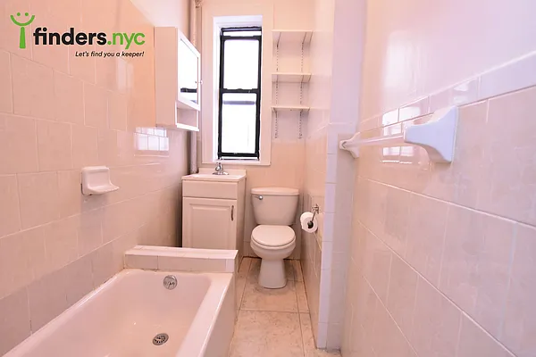 Rented by Clove Realty LLC | media 11