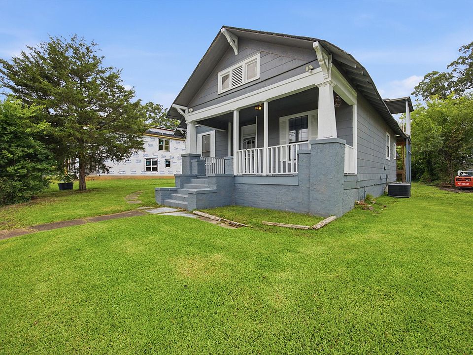 1st image of 2111 Chamberlain Ave