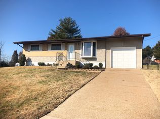 726 Peace Haven Ct, Saint Louis, MO 63125