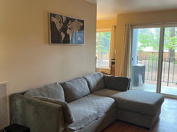 3rd image of 14018 Juanita Dr NE APT B5