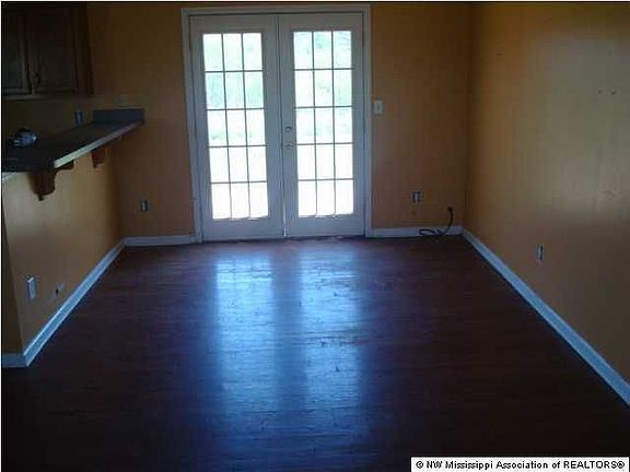 4th image of 143 Winding Creek Cir