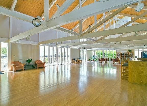 3rd image of 407 Piccadilly Pl APT 13