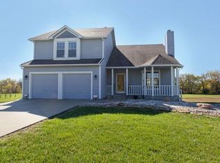 2323 SE 55th St, Topeka, KS 66609