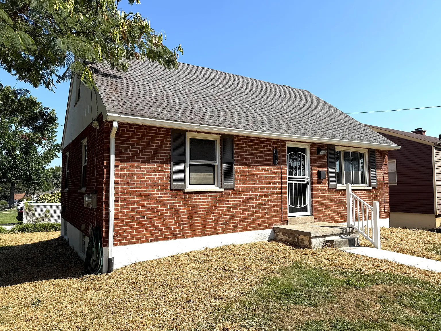 3 bed, 1219 sqft, $2,240 — Photo 1