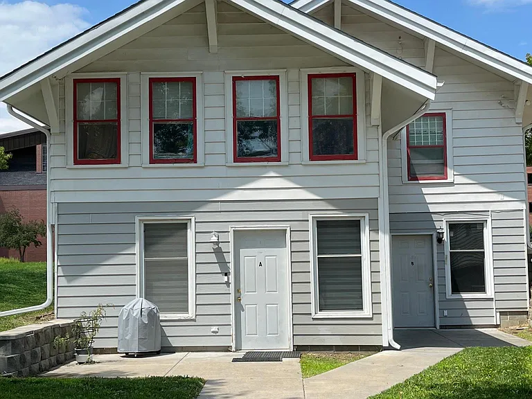 4837 Lowell Ave #B — Photo 6