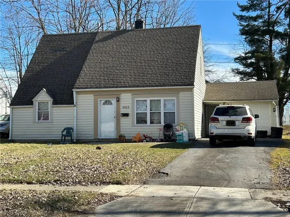 4263 Hickory Ln, Warrensville Heights, OH 44128