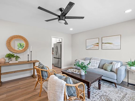 2nd image of 3586 Hatteras Ave