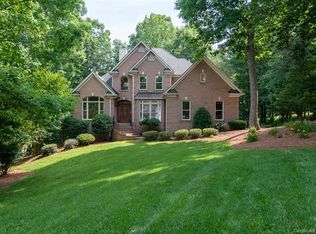 112 Shelter Cove Ln, Mooresville, NC 28117