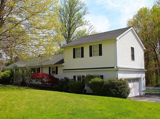 576 Booth Hill Rd, Shelton, CT 06484