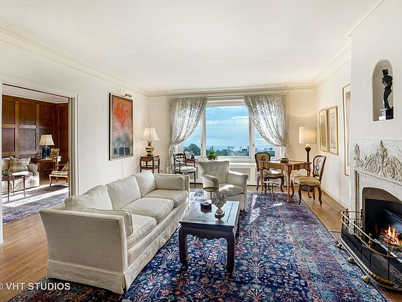 3rd image of 2130 N Lincoln Park W APT 13N