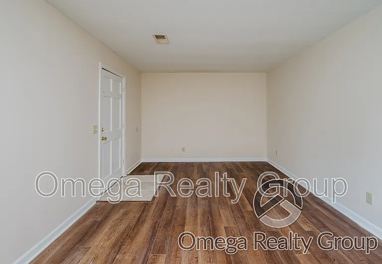 2711 18th Ave #14 — Photo 5