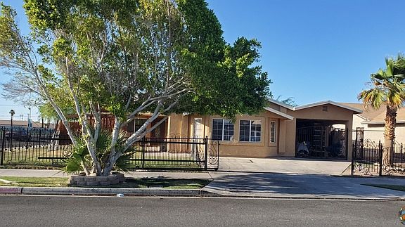 3rd image of 298 Yucca Dr